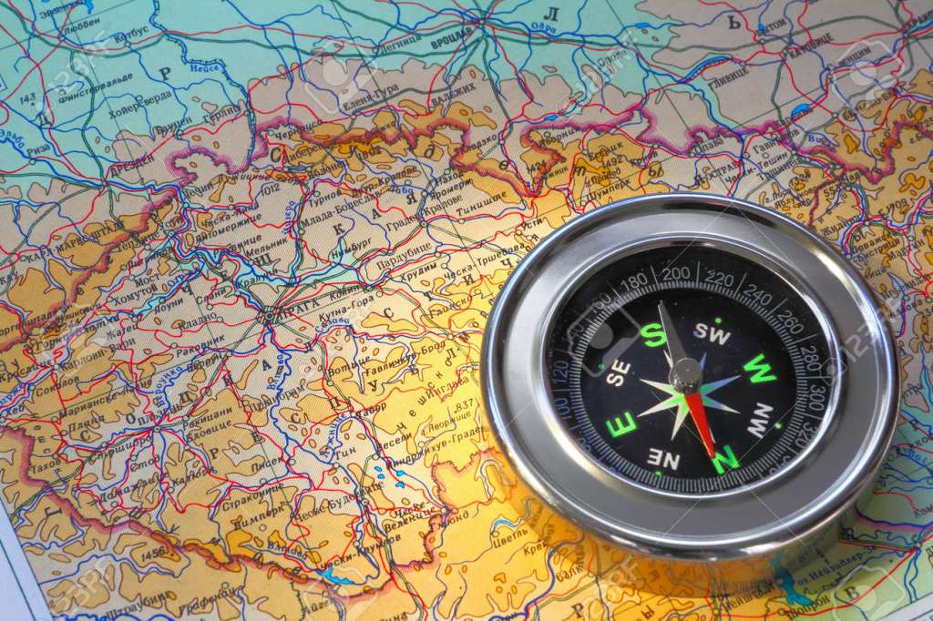 Guía Completa para Navegar con Brújula y Mapa