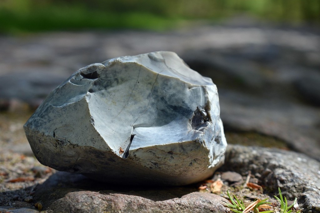 Cómo encender fuego con eslabón y pedernal