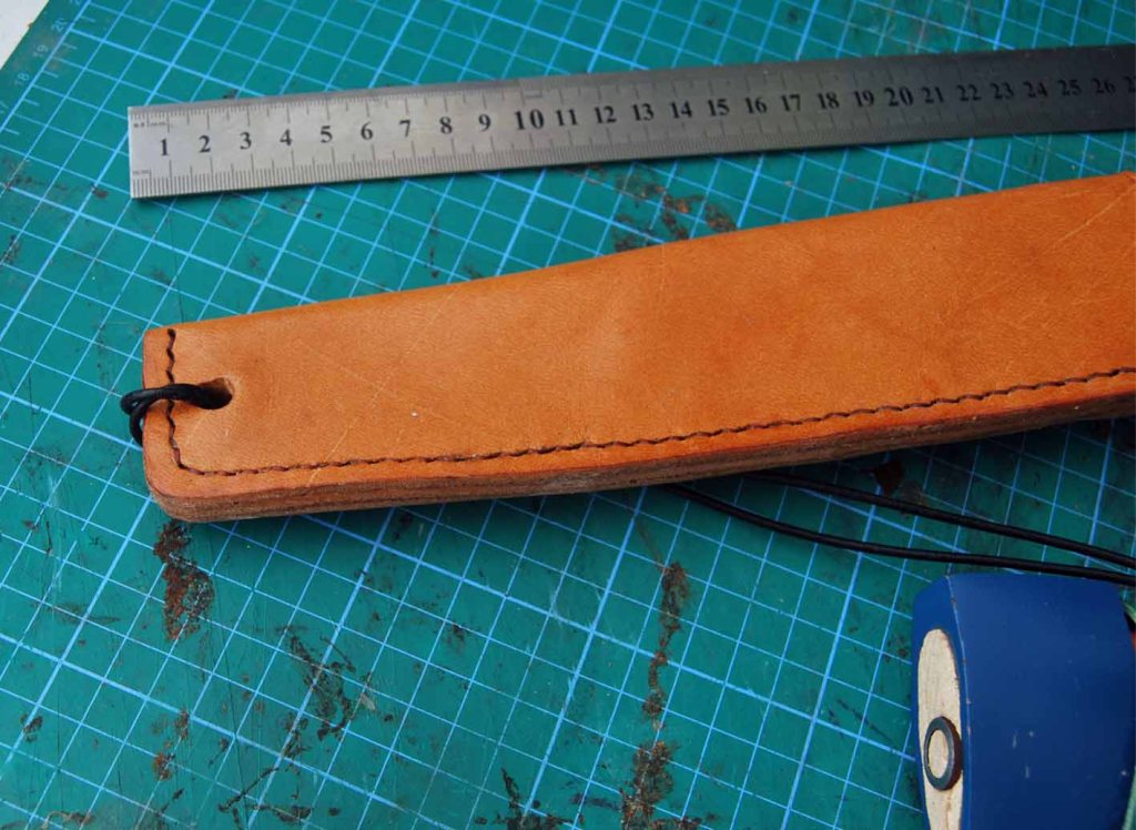 Funda de Cuchillo Artesanal en Cuero para cuchillo con Empuñadura de Asta de Ciervo