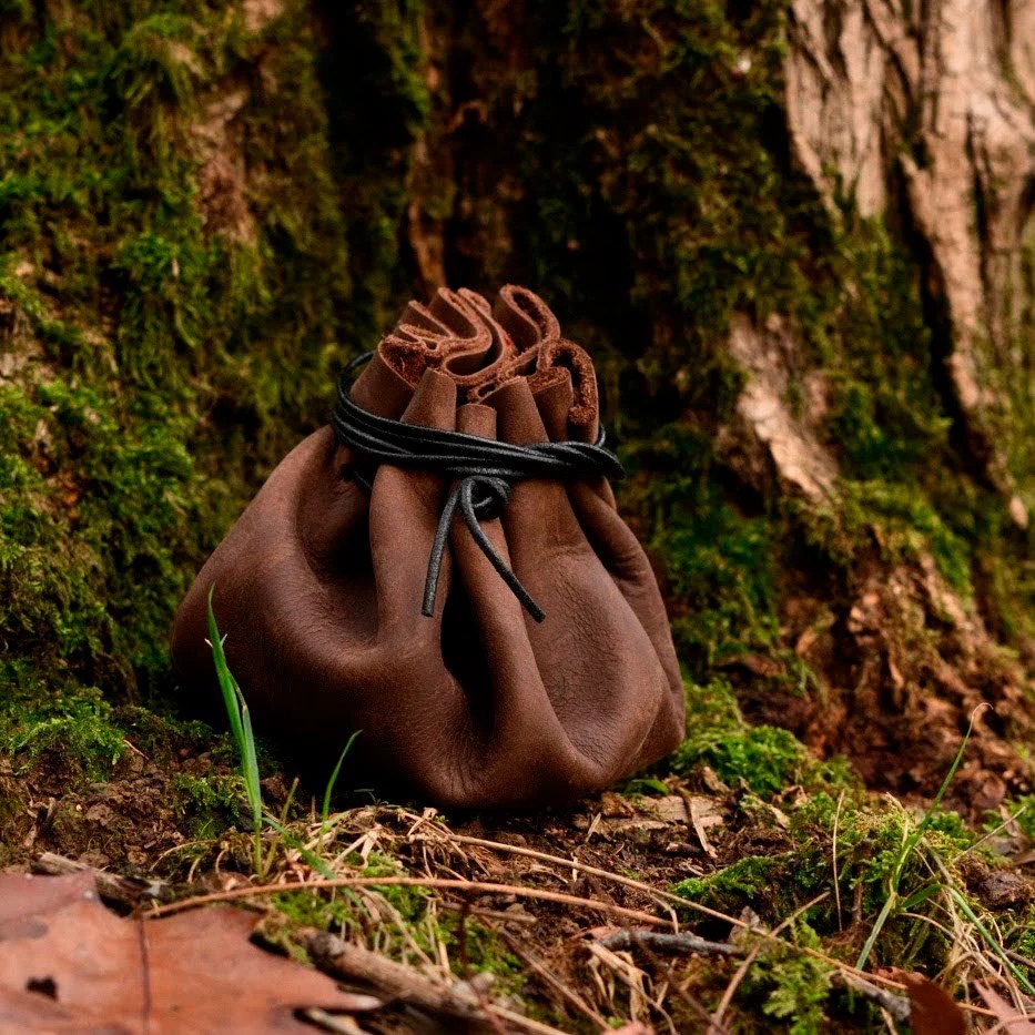 Bolsa de yesca de cuero para bushcraft | Bolsa de yesca | Bushcraft y camping | Artesania en cuero | Bolsa de cuero | Bolsa de antigua