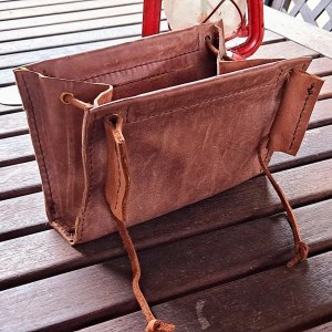 Barbarian Tradition: Maestría Artesanal en Cuero