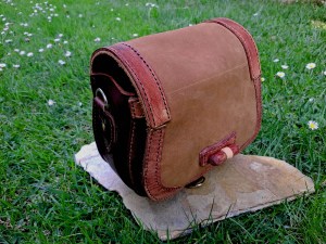 Barbarian Tradition: Maestría Artesanal en Cuero