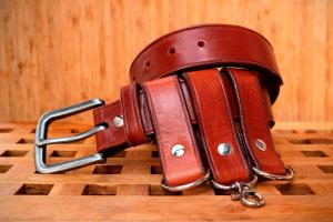 Cinturón de cuero bushcraft