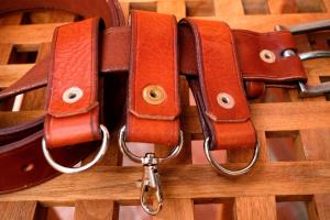 Cinturón de cuero bushcraft