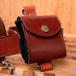 Bolsa de forrajear plegable en cuero para bushcraft.