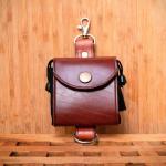 Bolsa de forrajear plegable en cuero para bushcraft.