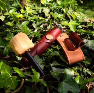 Barbarian Tradition: Maestría Artesanal en Cuero