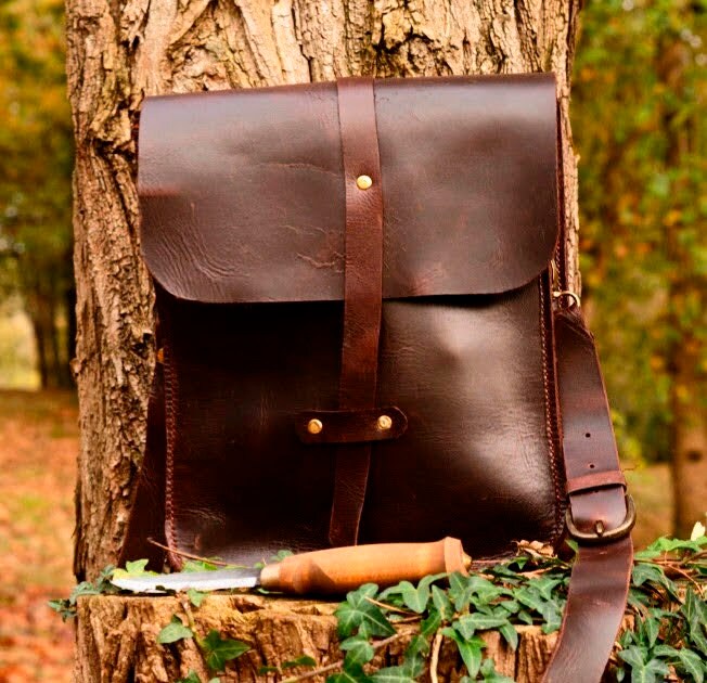 Bolso de piel artesanal para bushcraft