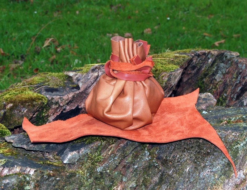 Bolsa rústica y tradicional para yesca