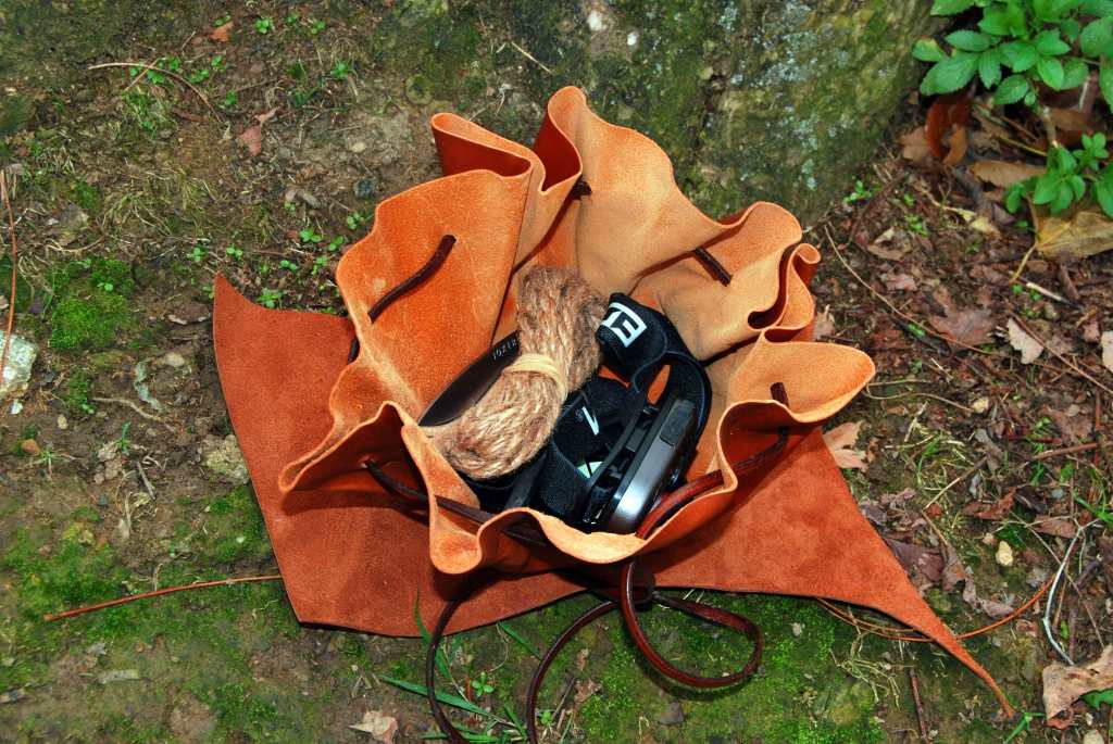 Bolsa rústica y tradicional para yesca ( Noble )