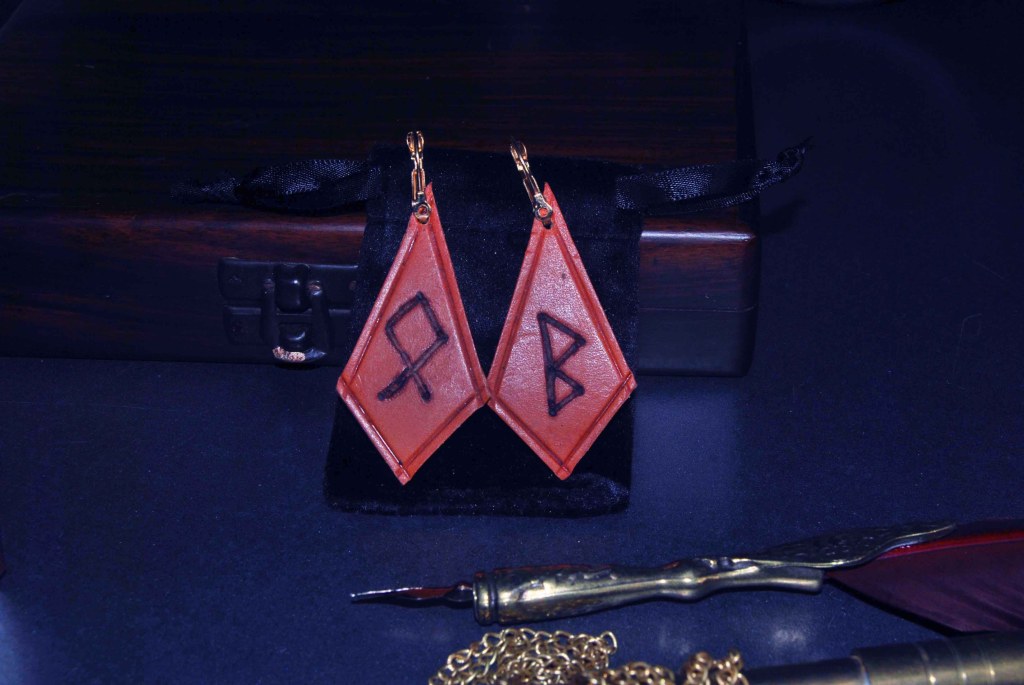 Cuero natural pirograbado a mano