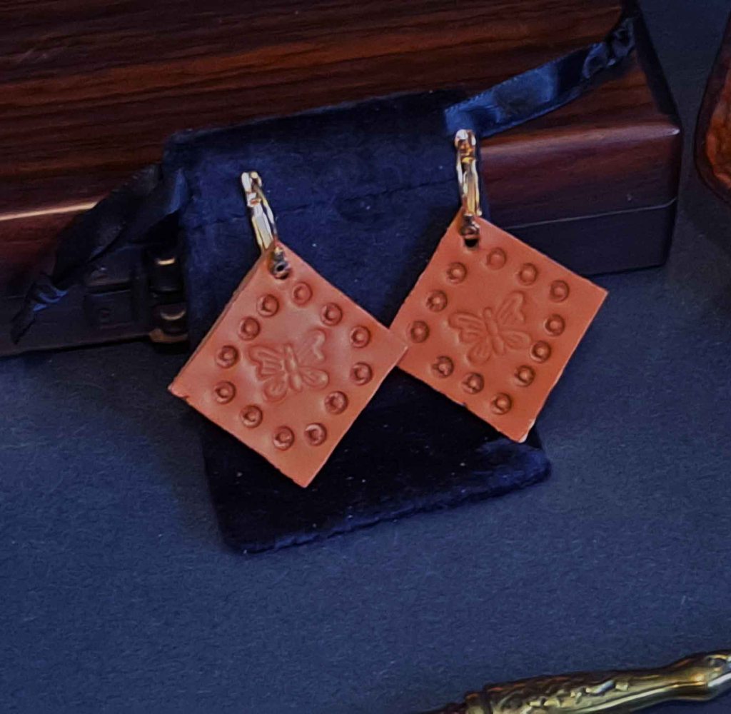 Colección "Relieve Ancestral": Para quienes buscan belleza con raíces.