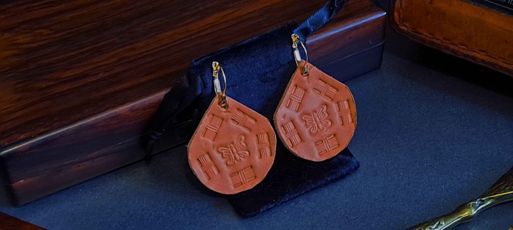 Colección: El Oráculo de la Tierra – Relieve Ancestral Mod. 5