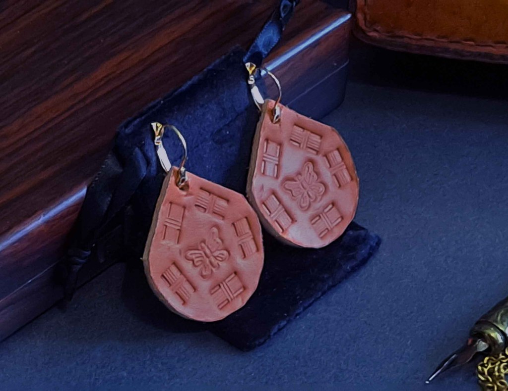 Colección: El Oráculo de la Tierra – Relieve Ancestral Mod. 5