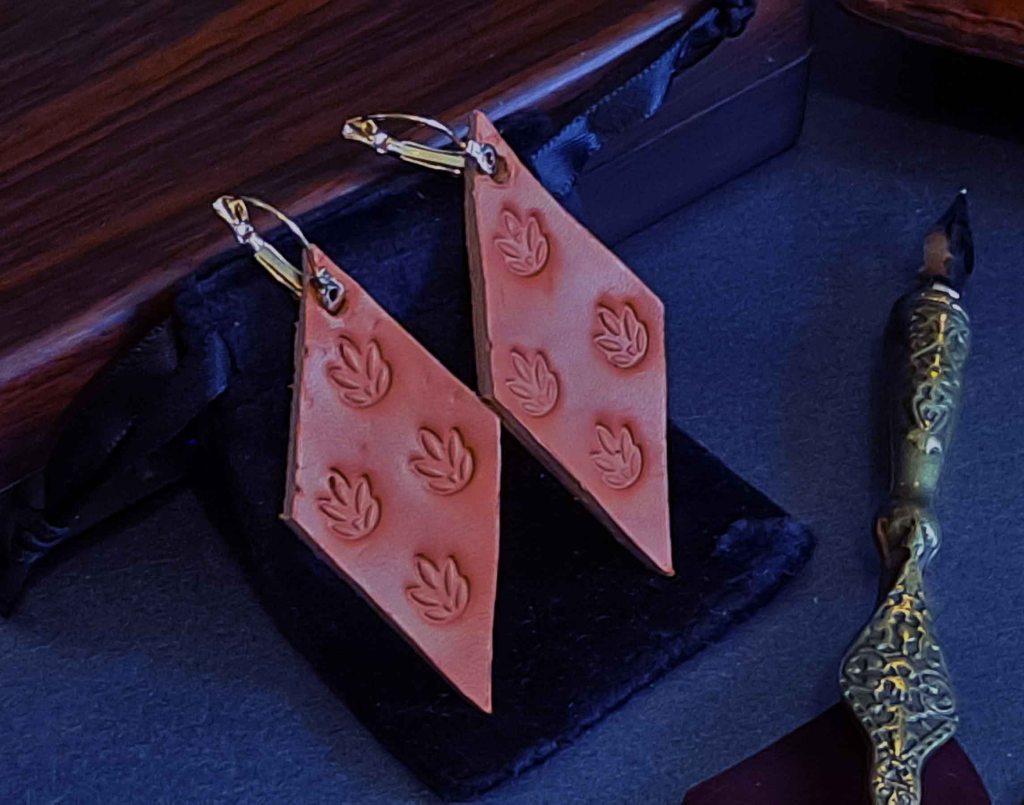 Colección: El Oráculo de la Tierra – Relieve Ancestral Mod. 7