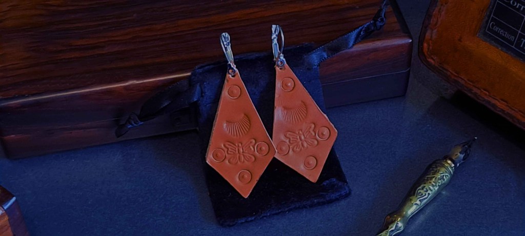 Colección: El Oráculo de la Tierra – Relieve Ancestral Mod. 8