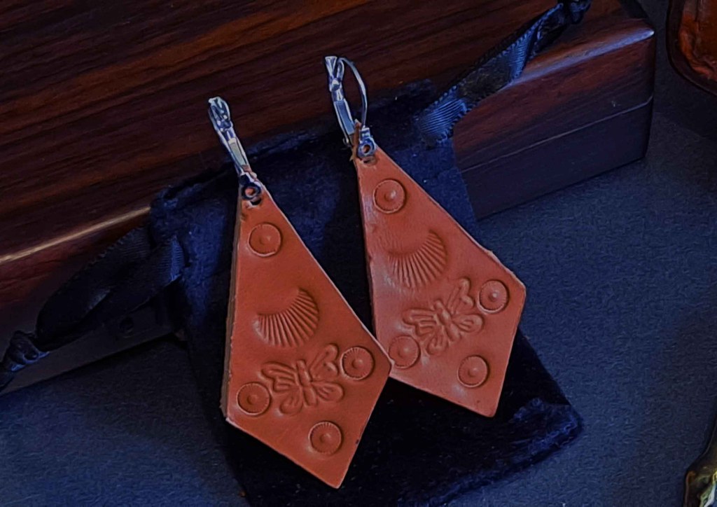 Colección: El Oráculo de la Tierra – Relieve Ancestral Mod. 8