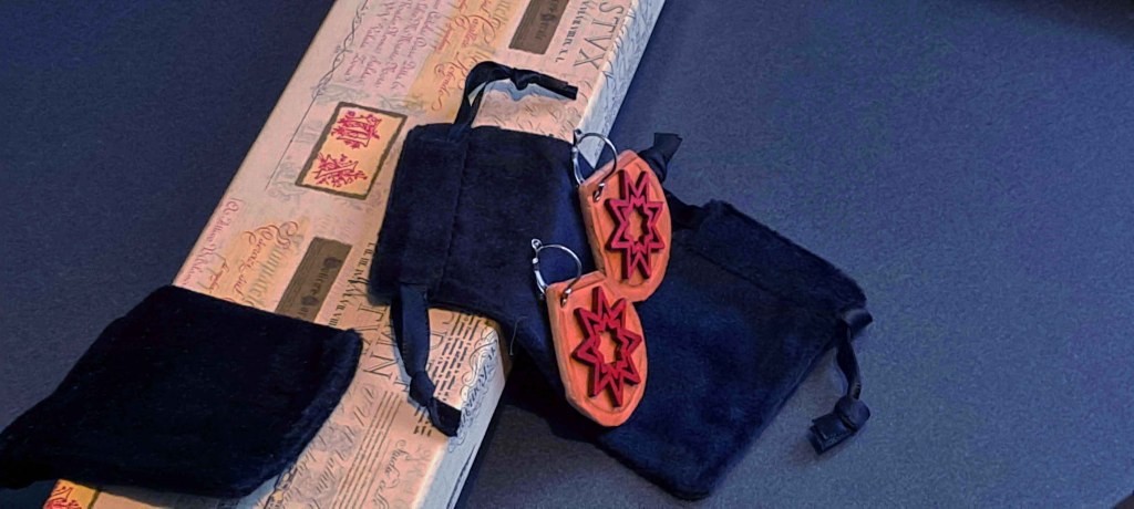 Pendientes, Madera y cuero natural, artesanía, hecho a mano. Mod. 1 Colección El oráculo del Aire Mod.1