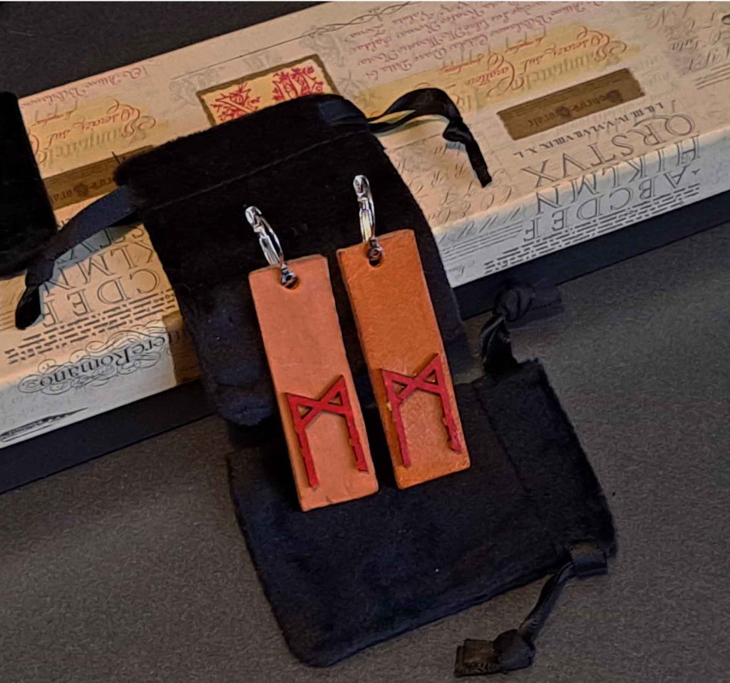 Pendientes, Madera y cuero natural, artesanía, hecho a mano. Colección El oráculo del Aire Mod.3