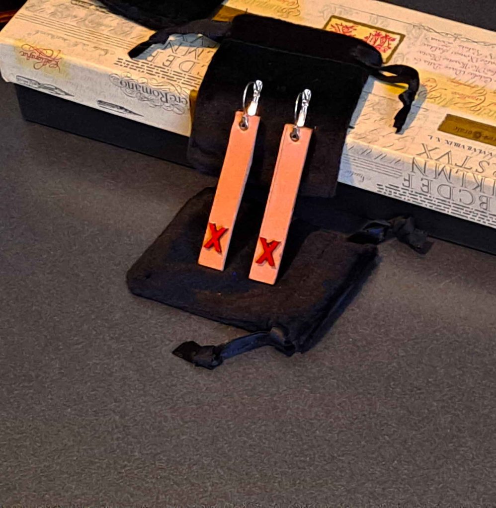 Pendientes, Madera y cuero natural, artesanía, hecho a mano. Colección El oráculo del Aire Mod.4