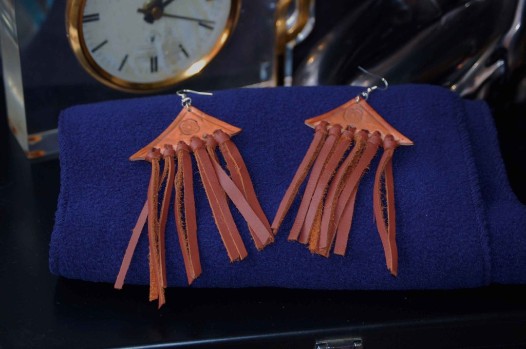 Pendientes Modelo 02-Modelo Aire-Colección Bosquejo