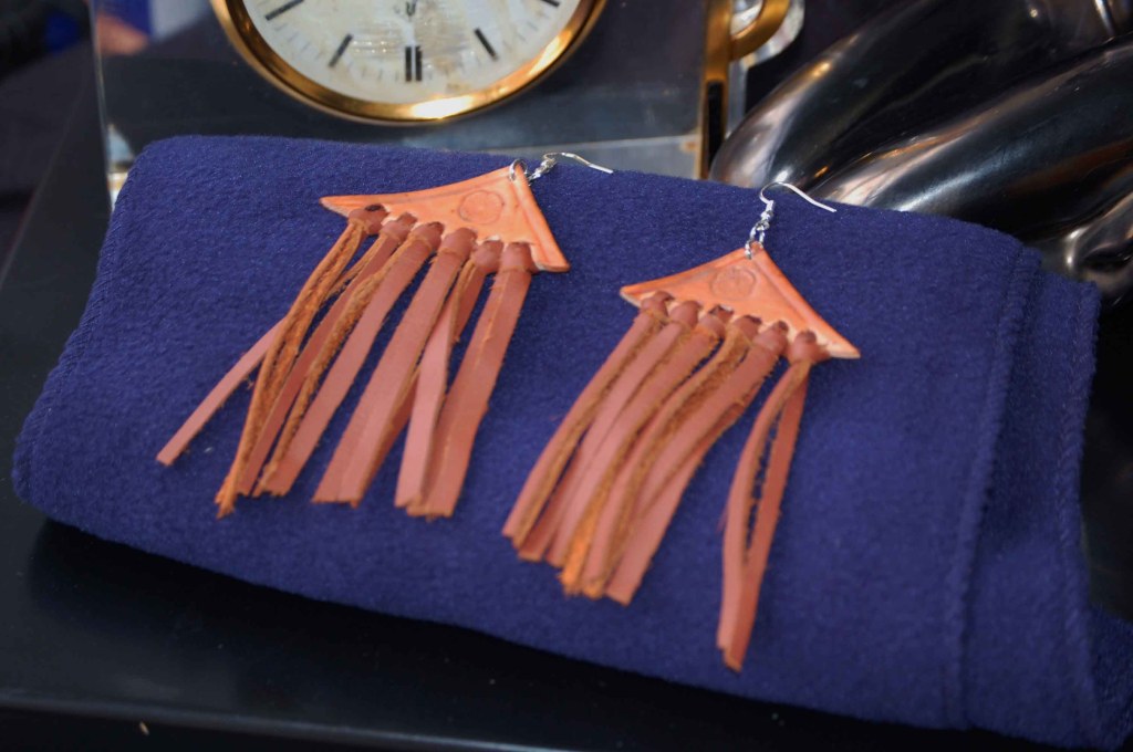 Pendientes Modelo 02-Modelo Aire-Colección Bosquejo