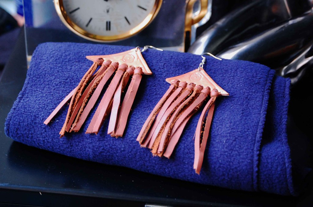 Pendientes Modelo 02-Modelo Aire-Colección Bosquejo