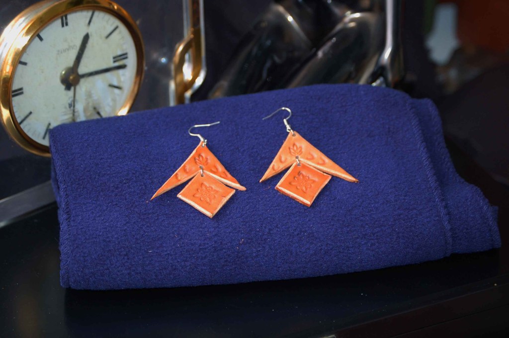 Pendientes - Modelo 01 – Formas - Colección Bosquejo.