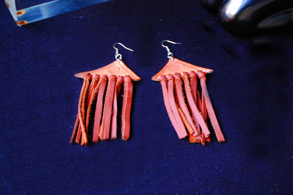 Pendientes Modelo 02-Modelo Aire-Colección Bosquejo